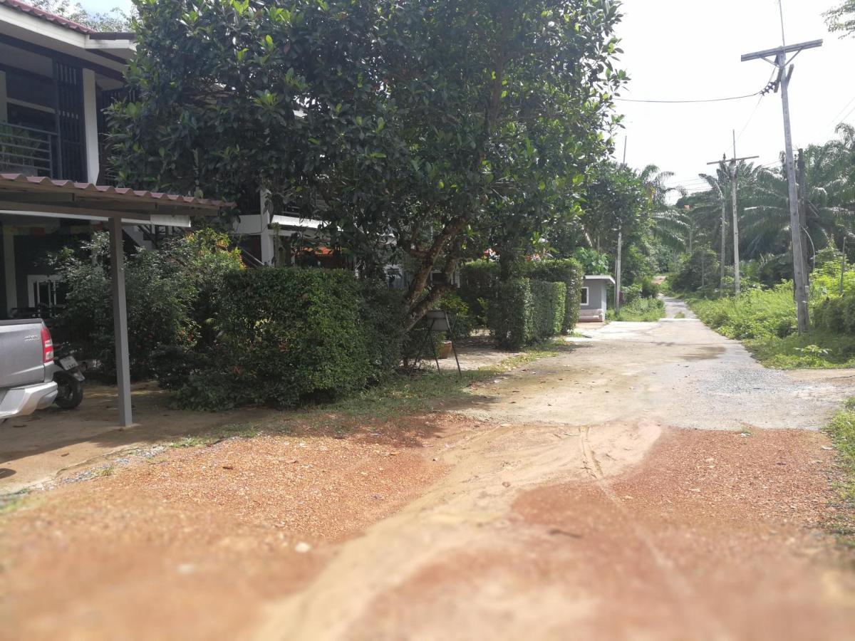 Palm Garden House Apartment เกาะลันตา ภายนอก รูปภาพ