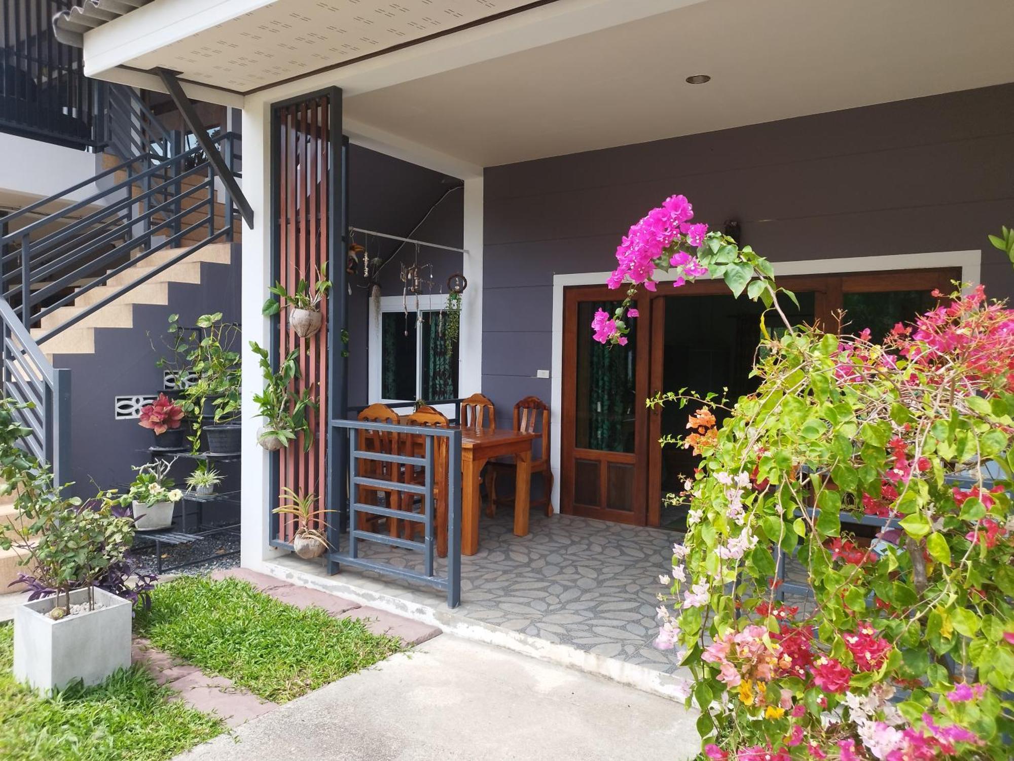 Palm Garden House Apartment เกาะลันตา ภายนอก รูปภาพ